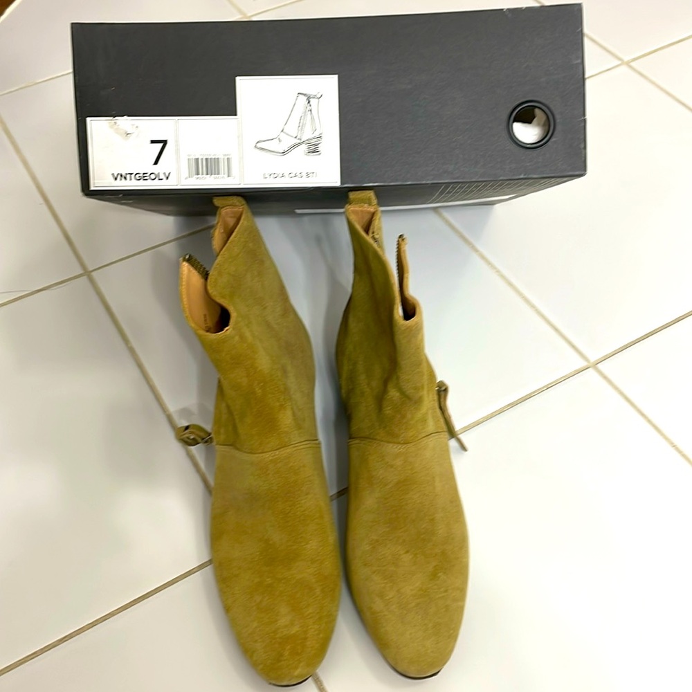 Banana republic suede booties